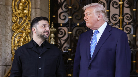 Zelensky s’est rendu en urgence à Davos après l’annonce par Trump d’une rencontre