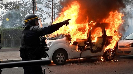 Budget français : création d'un «fonds émeutes» au lieu d'une taxe sur les assurés