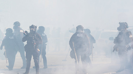 Les États-Unis confrontés à une nouvelle crise après la mort d’un civil tué par l’ICE à Minneapolis