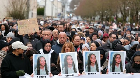 Marche blanche contre le harcèlement scolaire après le suicide de Camélia