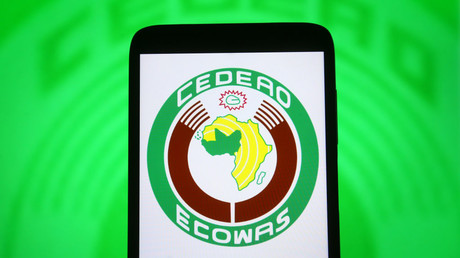 La CEDEAO lève toutes les sanctions contre la Guinée et la réintègre dans ses organes
