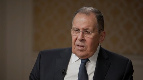«On enseigne mal l’histoire en Occident, nous le voyons bien» : Lavrov dénonce la remilitarisation de l’Europe lors d’un entretien à RT
