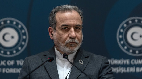 Pressions américaines sur l’Iran : Téhéran exclut tout transfert d’uranium enrichi en dehors de ses frontières