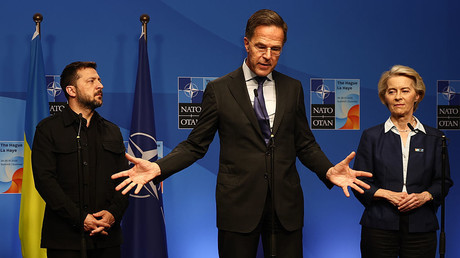 «Même au prix du peuple ukrainien» : l’Occident pousse Kiev à continuer le conflit, affirme l’AntiDiplomatico