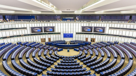 Le Parlement européen coupe les fonctions de l’IA sur les tablettes des députés