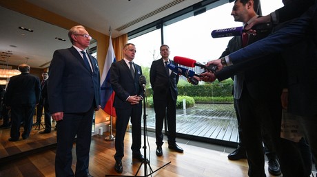 Genève : Médinsky qualifie les négociations de complexes, mais substantielles