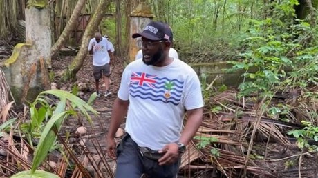 Chagos : des Chagossiens débarquent sur l’archipel pour contester la rétrocession à Maurice