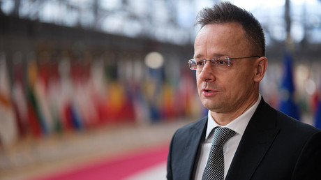 Sanctions antirusses : la Hongrie dénonce la «Commission ukrainienne», comparée à «un maigre qui essaie de se muscler les biceps»