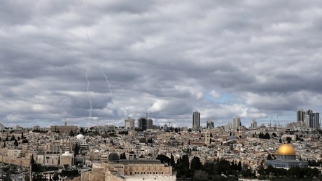 Frappes israélo-américaines contre l’Iran, riposte massive de Téhéran, le Moyen-Orient au bord de l’escalade : les derniers développements