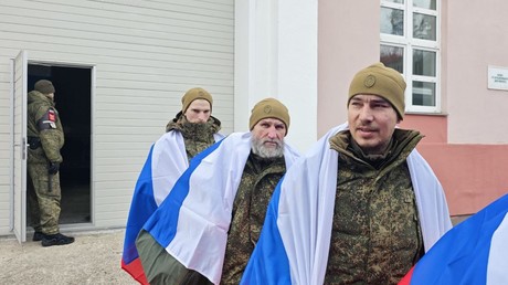 Moscou et Kiev procèdent à un échange de 200 prisonniers chacun