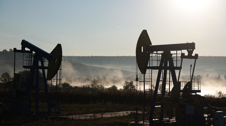 Le prix du baril de Brent dépasse les 92 dollars et celui du WTI franchit les 90 dollars