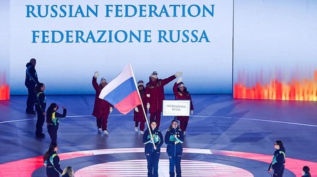 Jeux Paralympiques d’hiver 2026 : le drapeau russe brandi lors de la cérémonie d’ouverture, une première depuis 2014