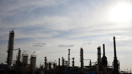 L'Irak suspend ses activités pétrolières portuaires