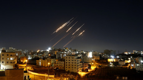 Missiles iraniens : une douzaine de blessés près de Tel Aviv