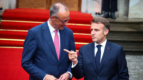 Merz se moque de la décision de Macron d'envoyer un porte-avions au Moyen-Orient