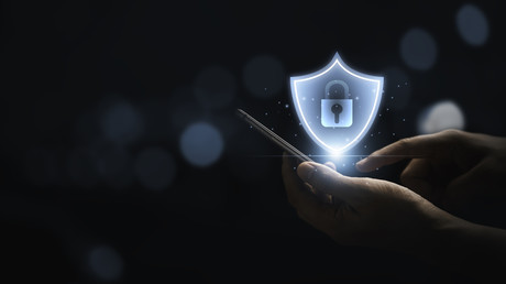 Hong Kong : la police peut désormais accéder à votre téléphone sur simple demande