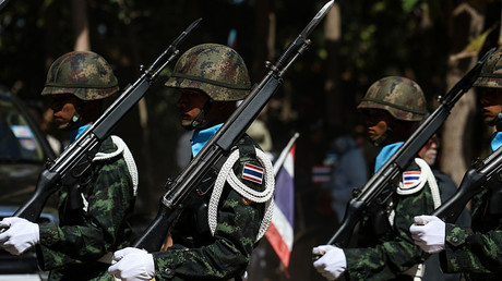 En promettant aux soldats de profiter d’un «break de leurs épouses», l’armée thaïlandaise bat des records de recrutement