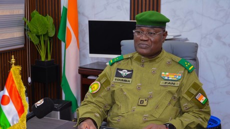 Niger : le ministre de l’Intérieur estime qu’un changement de président en France pourrait réduire la menace terroriste
