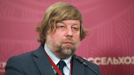 Échange de prisonniers : l’archéologue russe Alexandre Boutiaguine libéré à la frontière polono-biélorusse