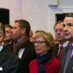 Présidentielle 2027 : Cazeneuve «prêt à être candidat», Valls n’exclut pas de se présenter