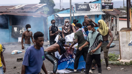 Comores : gel des hausses du prix du carburant après des manifestations meurtrières