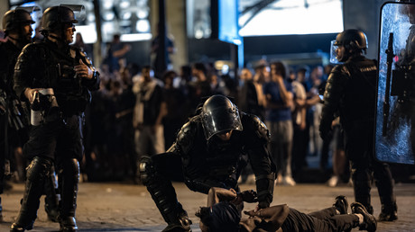 Violences en marge du sacre du PSG : un policier écroué, le bilan humain s’alourdit