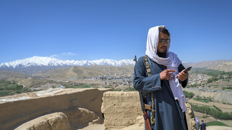 Afghanistan : les Talibans interdisent les smartphones à leurs membres et aux fonctionnaires