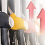 Prix à la pompe en hausse : les Européens contraints de rouler moins