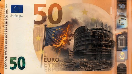 Reptiliens, gifle présidentielle et toilettes en or : le Web dessine les futurs billets de l'UE