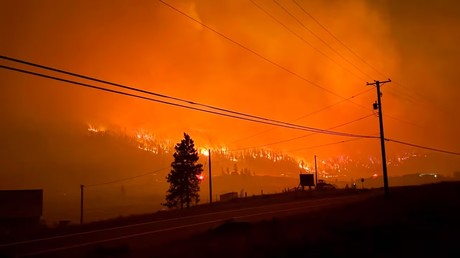 Canada : l’état d’urgence déclaré à cause d’un violent feu de forêt forçant le déplacement de 20 000 personnes