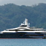 Le super-yacht de Zuckerberg a ignoré l'appel à l'aide d'un bateau au large de l'Alaska
