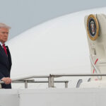 Exfiltration secrète d'Ankara : Trump aurait changé discrètement d'avion à bord d'un camion de catering
