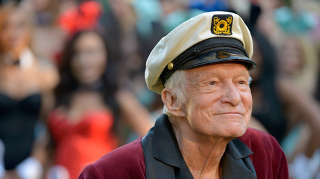 Le fondateur de Playboy Magazine, Hugh Hefner, avait alerté à plusieurs reprises le FBI dès 2005 sur les agissements de Jeffrey Epstein
